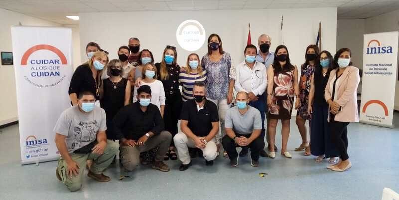 Funcionarios que asistieron al curso