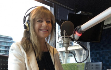 Presidente Gabriela Fulco en la radio