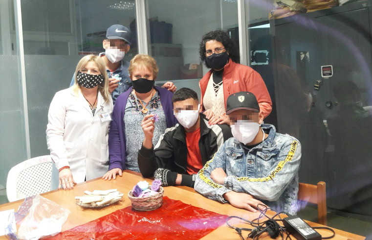 Profesoras y jóvenes